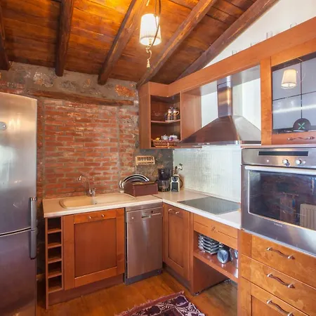 Villa Palaios Agios Athanasios