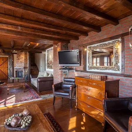 Βίλα Palaios Agios Athanasios