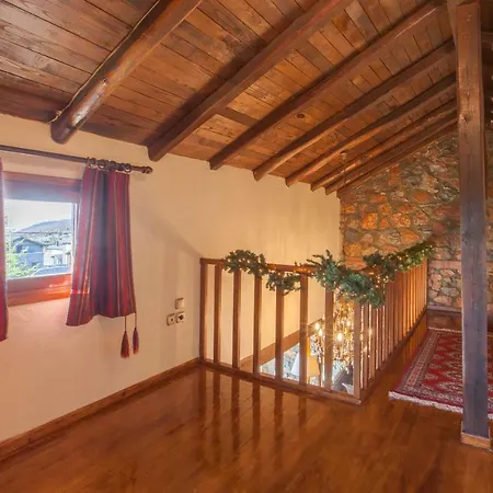 Villa Palaios Agios Athanasios