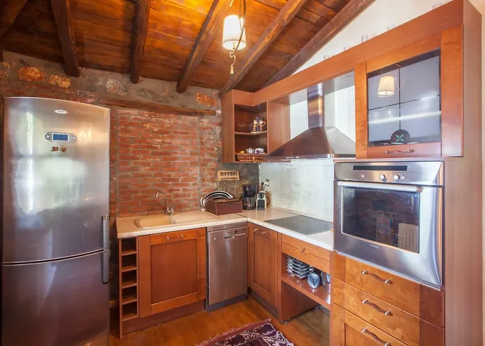 Βίλα Palaios Agios Athanasios