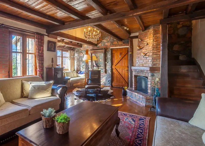 Βίλα Palaios Agios Athanasios *