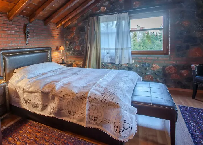 Palaios Agios Athanasios Βίλα Παλαιός Άγιος Αθανάσιος