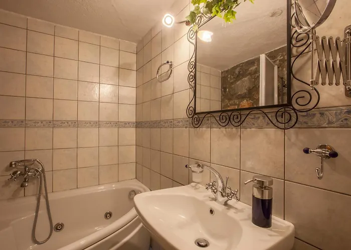 Palaios Agios Athanasios Βίλα Παλαιός Άγιος Αθανάσιος